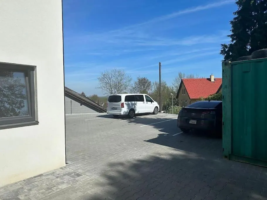 Апартаменты Byt Apartman 73M2 Klid Priroda Parking Free Прага